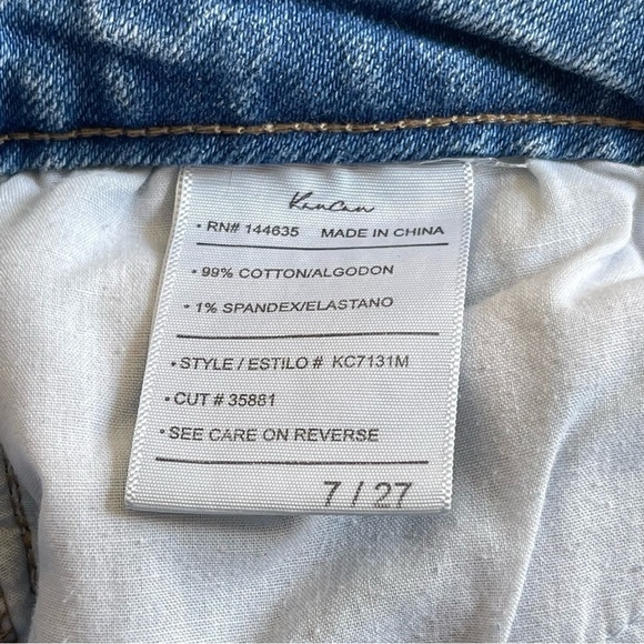 KanCan Women’s High Rise Distressed Leopard Patch Jeans Size 7/27 Blue Distress - Picture 9 of 9